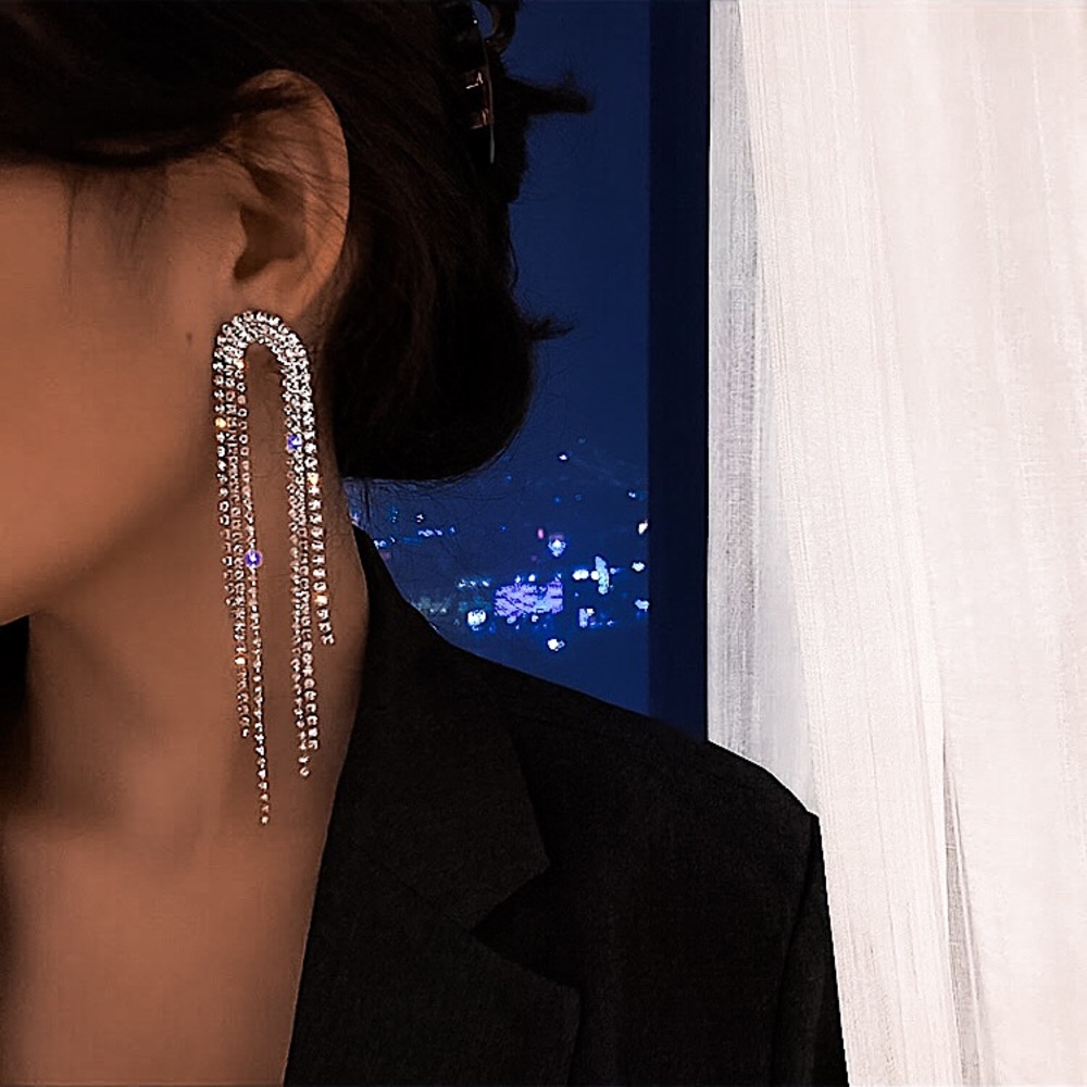⚜️𝟯𝟬%𝗢𝗙𝗙 𝗯𝘂𝗻𝗱𝗹𝗲𝘀 𝟯+⚜️ NEW Rhinestone Tassel Earrings - Picture 3 of 7